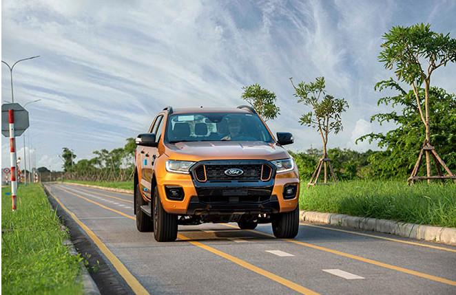 Giá xe Ford Ranger lăn bánh tháng 10/2021
