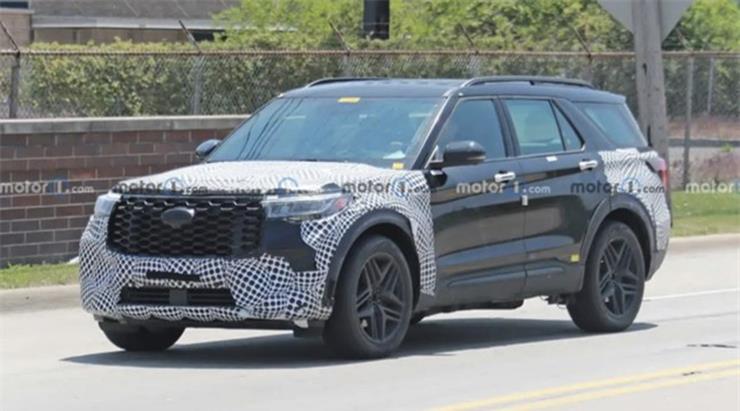 Ford Explorer phiên bản nâng cấp mới bị bắt gặp trong lớp ngụy trang