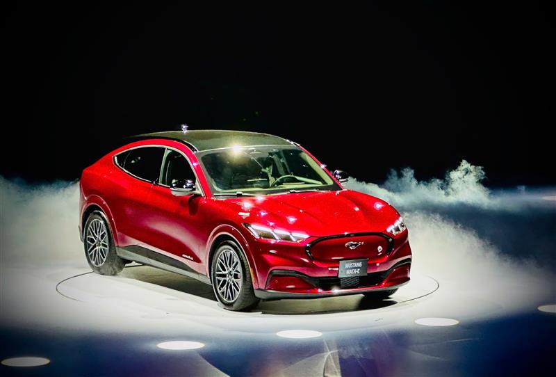 Mẫu xe điện đầu tiên của Ford có mặt tại Việt Nam, giá từ 2,6 tỷ đồng