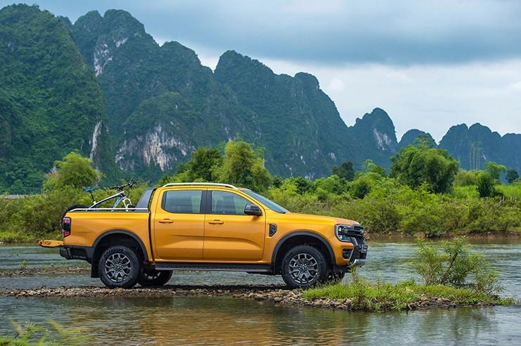 Giá xe Ford Ranger tháng 9/2025, giảm 100% lệ phí trước bạ