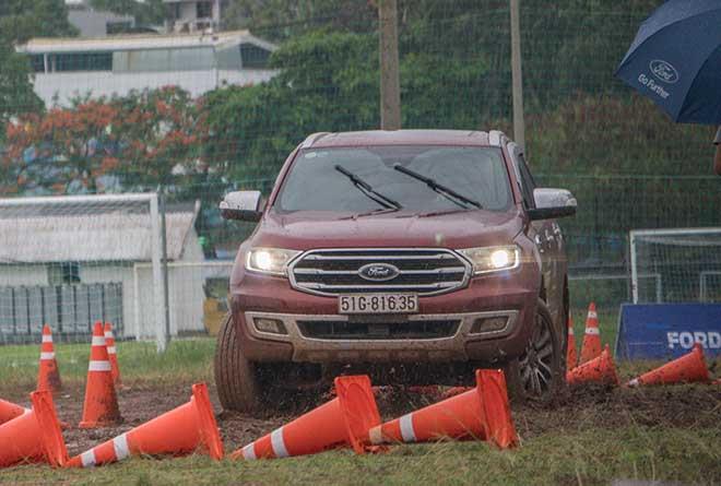 Sự kiện lái thử Ford SUV Drive - Thách thức mọi giới hạn