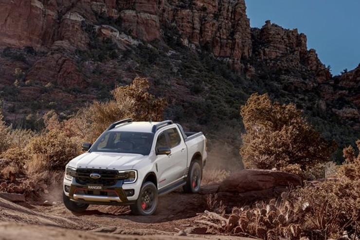 Ford Ranger Stormtrak có thêm bản mới tại Việt Nam